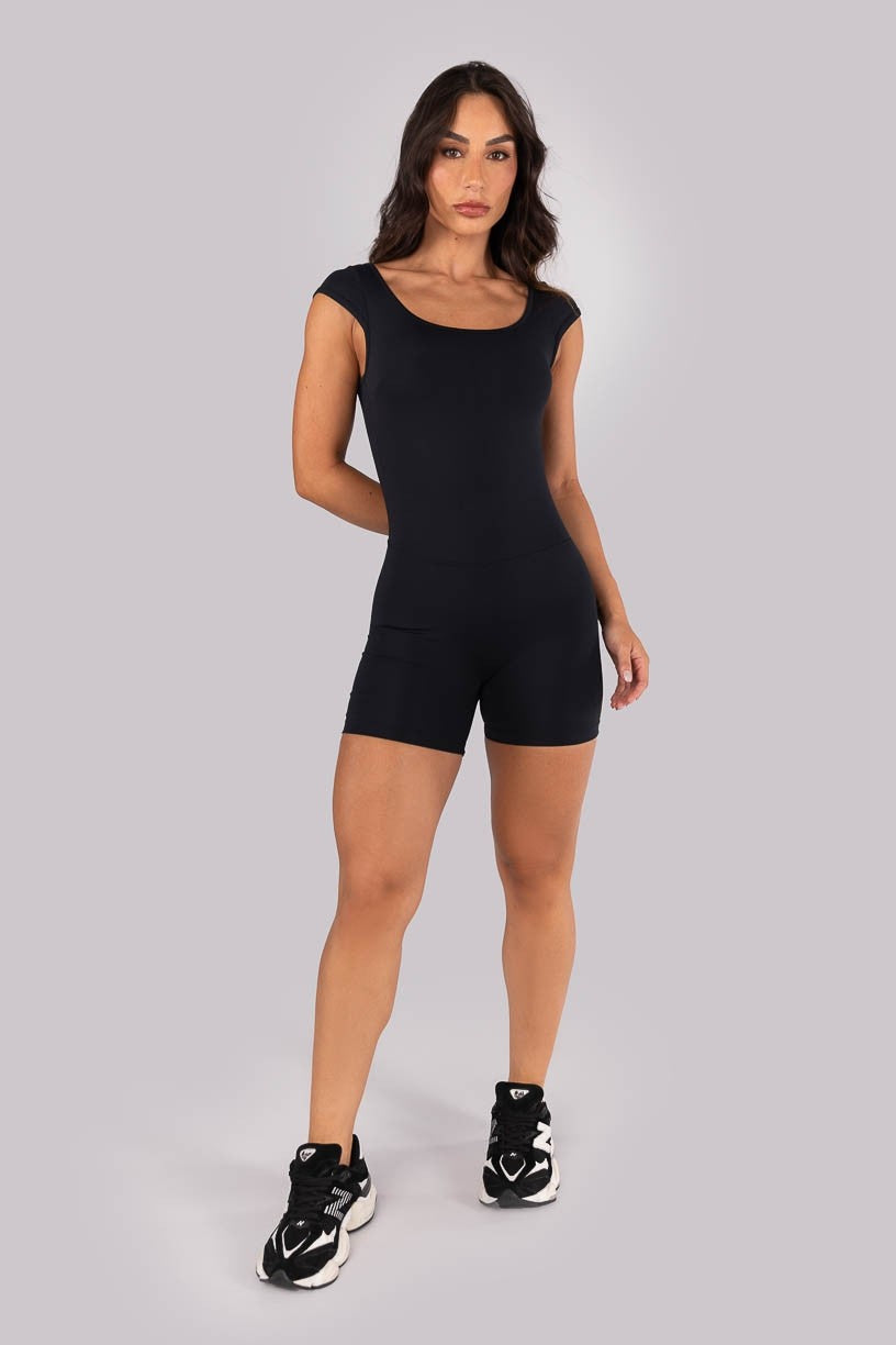 Macaquinho com Manga Japonesa e Tiras Cruzadas (Preto) | Ref: K4574-A