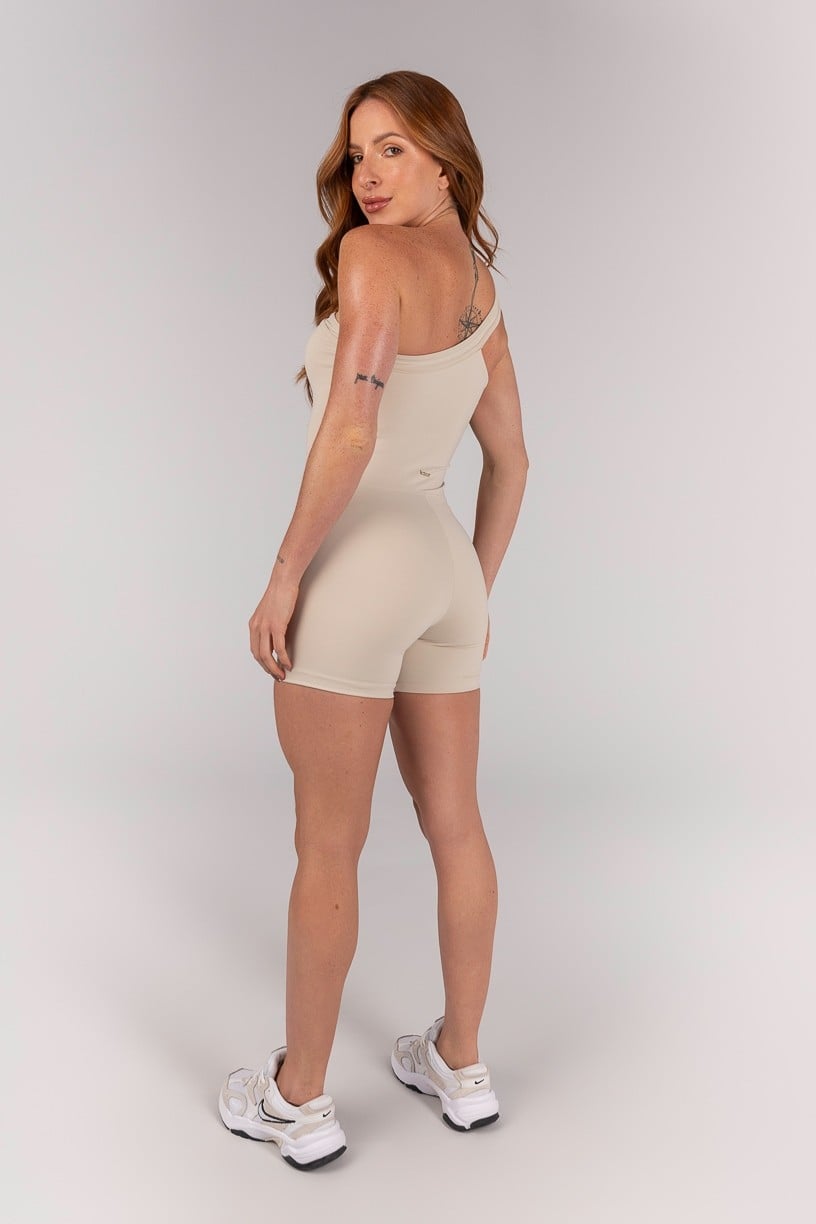 Macaquinho Assimétrico Ombro Só com Alça Larga (Off-White) | Ref: K4643-B - Imagem 3