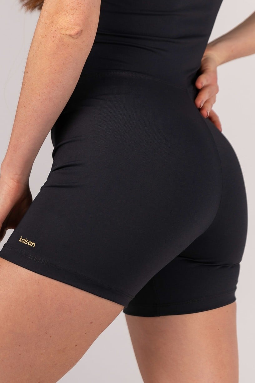 Macaquinho com Frente Assimétrica e Detalhe Platinado (Preto) | Ref: K4671-B - Imagem 5