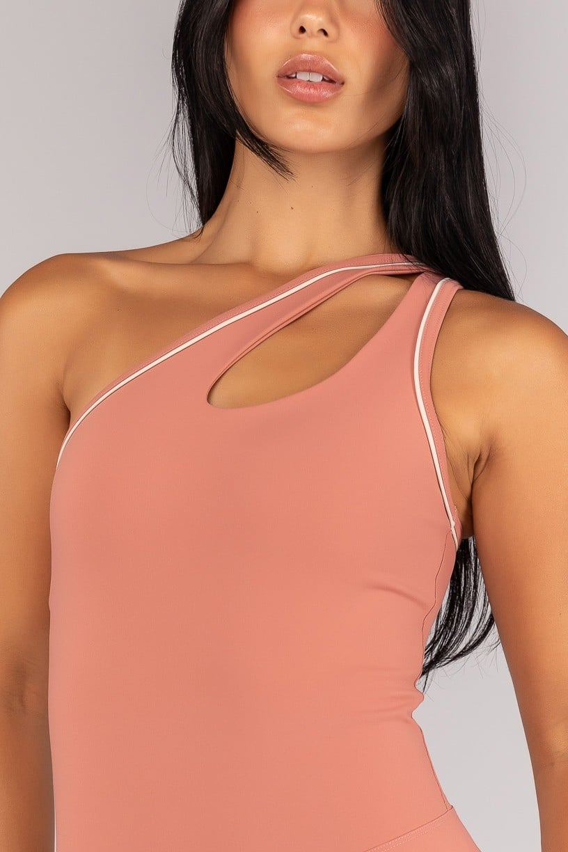 Macaquinho Assimétrico com Abertura no Decote (Telha / Off-White) | Ref: K4699-B - Imagem 3