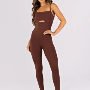 Macacão com Decote Reto e Abertura na Frente (Café) | Ref: K4804-A